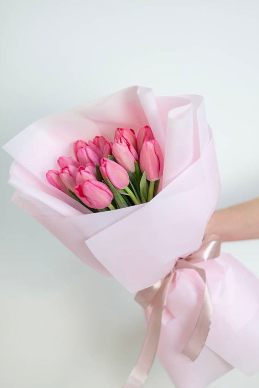 15 pink tulips